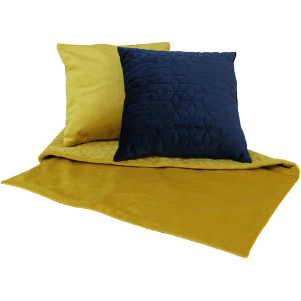 Brumania decorative bed runner