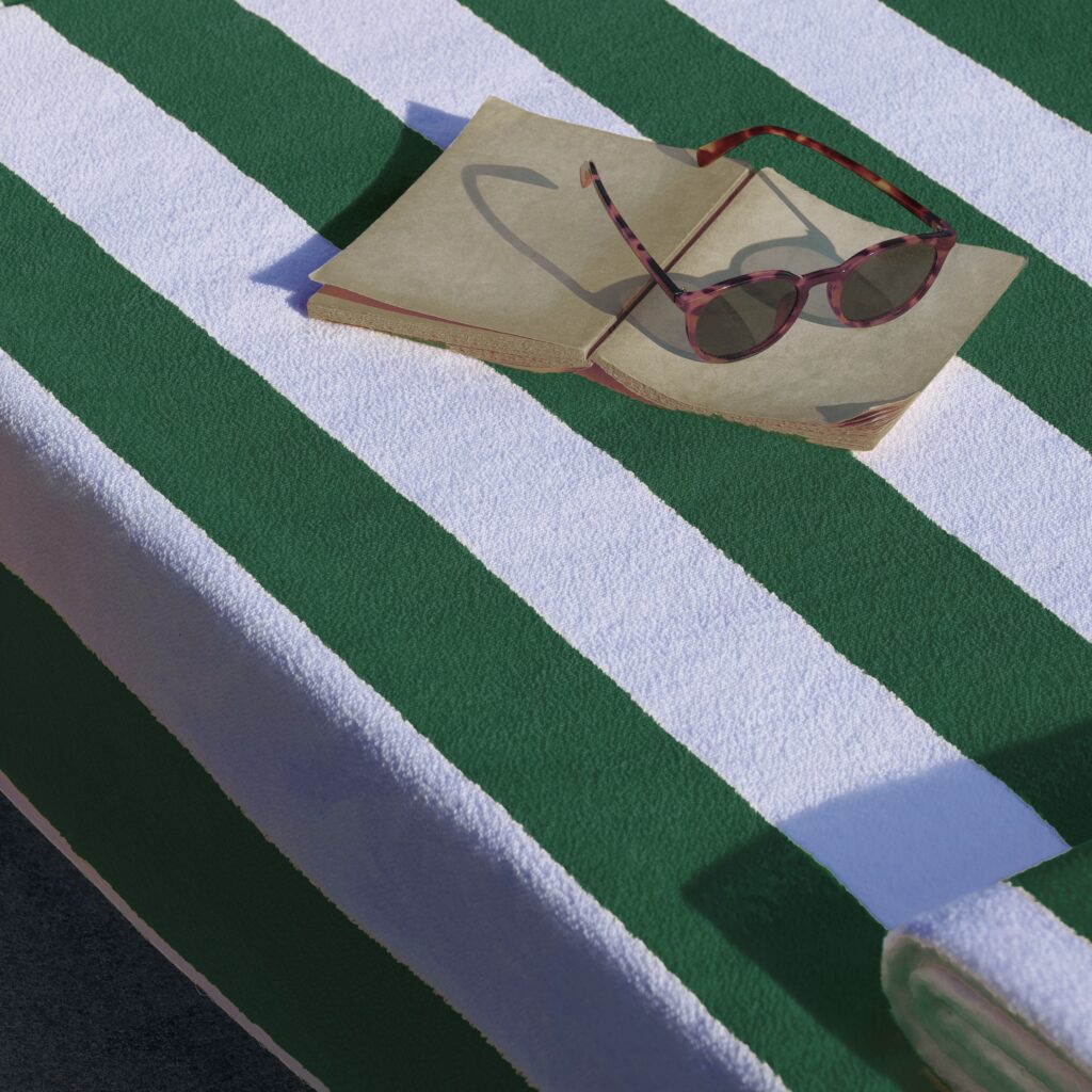 Drap de piscine Copacabana rayé blanc vert - 510 grs/m² - Hôtel et spa professionnel Linvosges hôtellerie